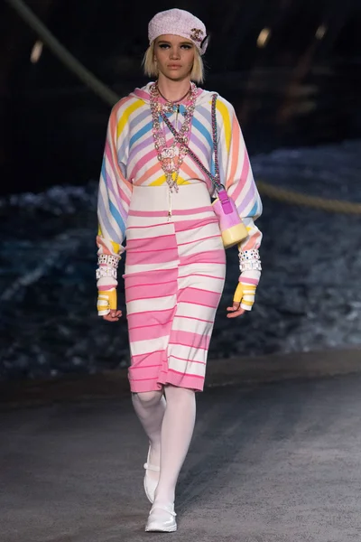 Look 33